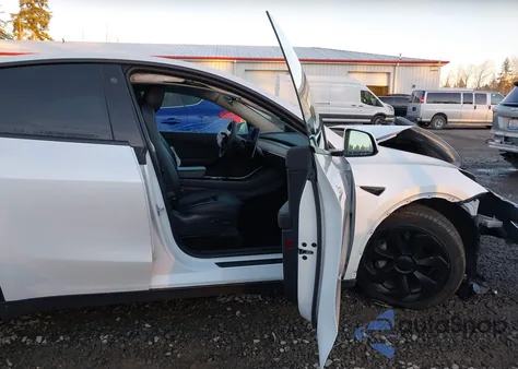 2021 Tesla Model Y Long Range Dual Motor All-Wheel Drive из США, поврежденный, VIN 5YJYGDEEXMF095166